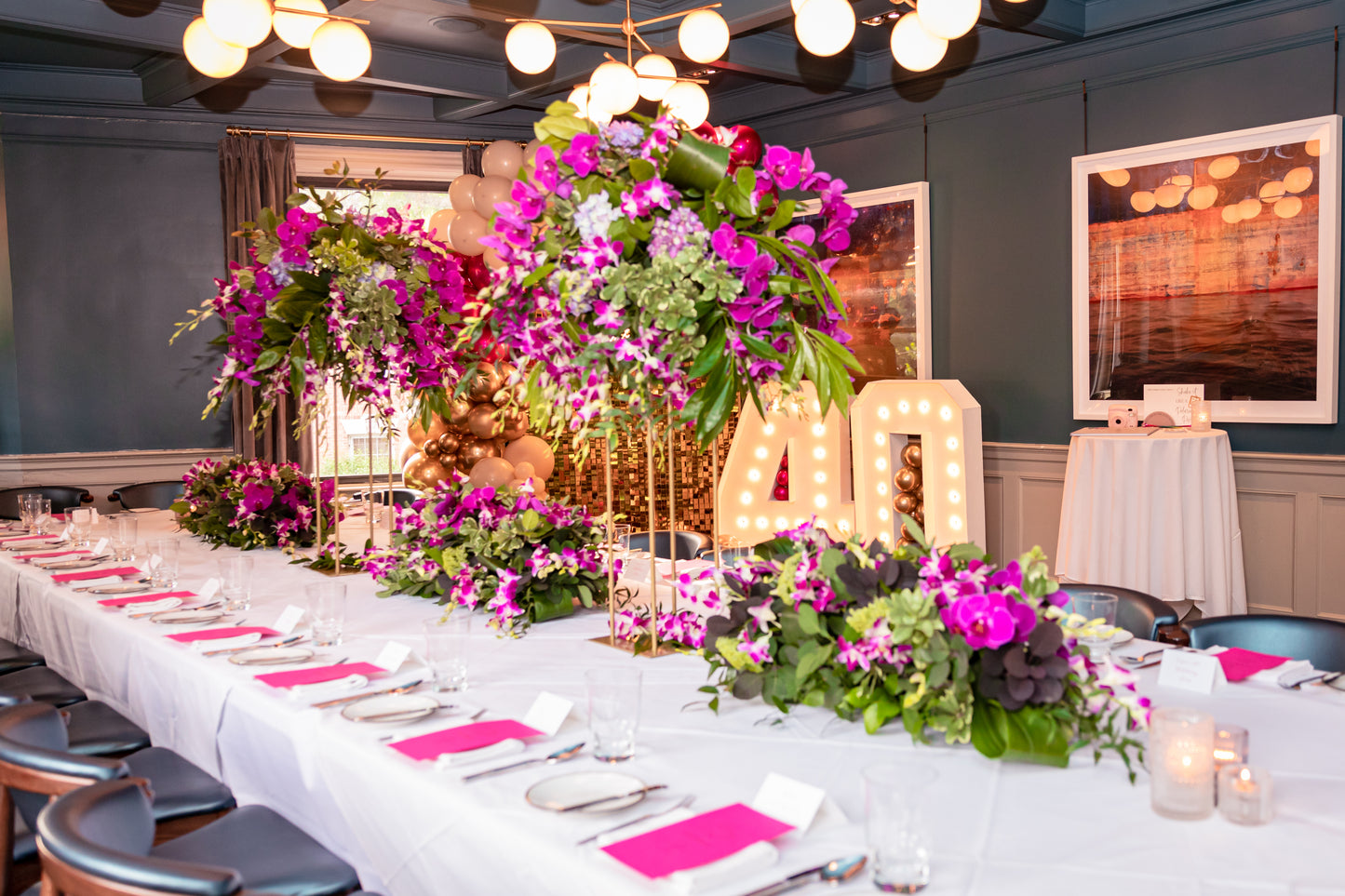 Kings Table Arrangement (20 in.)