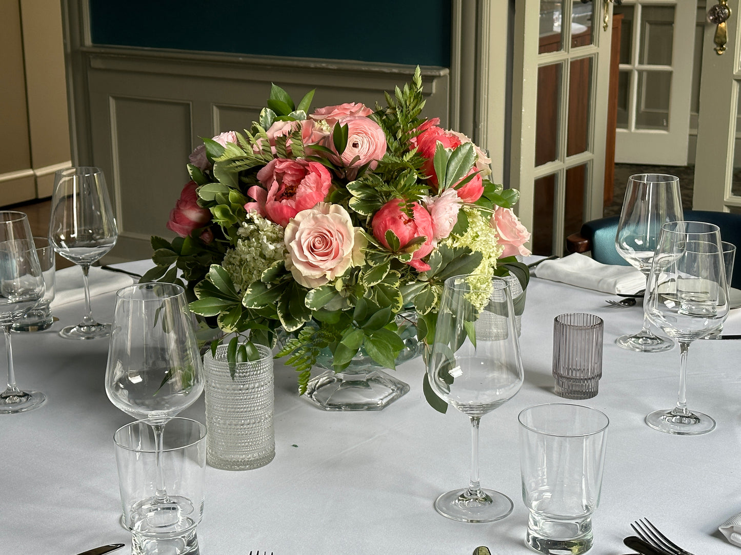 Round Top Centerpiece