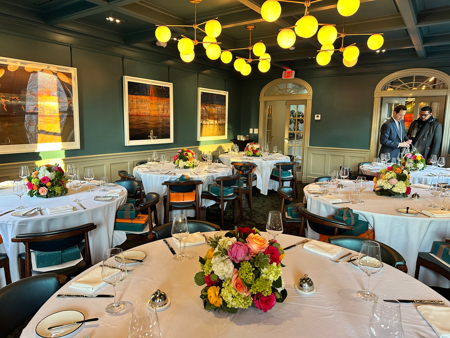 Round Top Centerpiece