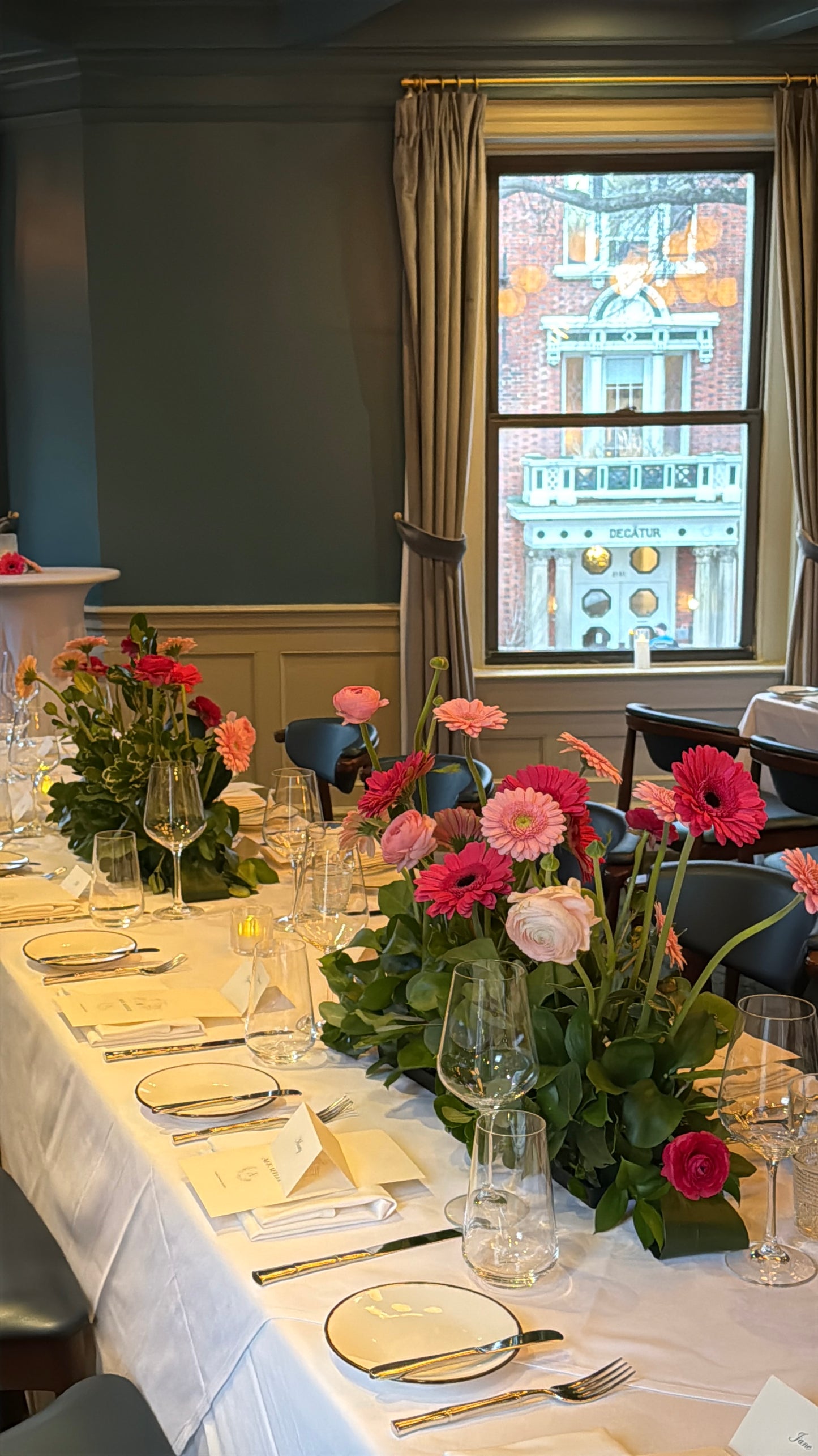 Banquet and King's Low to Table Arrangement