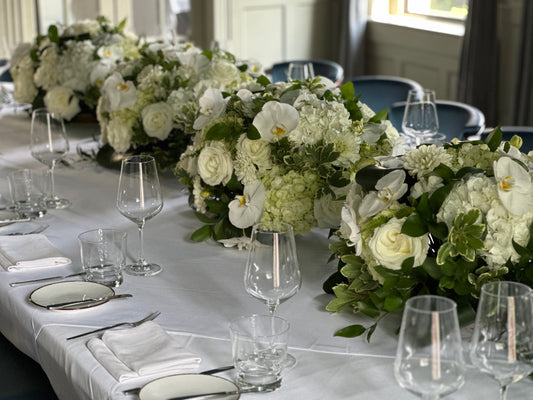 Kings Table Arrangement (20 in.)